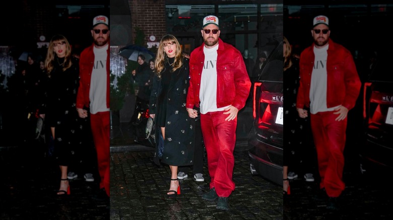Taylor Swift porte un caban imprimé, une jupe noire et des talons noirs lorsqu'elle sort avec Travis Kelce
