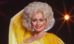 Les meilleurs conseils de beauté à l&rsquo;ancienne de Dolly Parton, Joan Crawford et d&rsquo;autres icônes hollywoodiennes