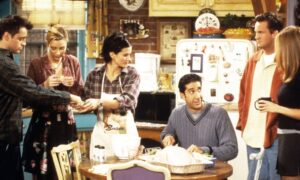 Noms de bébé rétro des années 90 inspirés des amis classiques de la sitcom