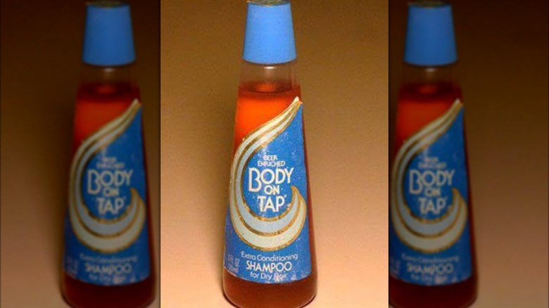 Une bouteille de shampoing Body on Tap.
