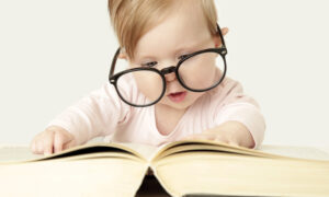 Noms de bébé inspirés des romans classiques que les amateurs de livres adoreront